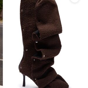 AZALEA WANG FABIAN BROWN SHERPA FOLDED DETAIL BOOT - 7.5